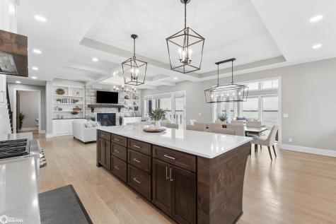 1811 N Shore Drive Clear Lake IA 50428