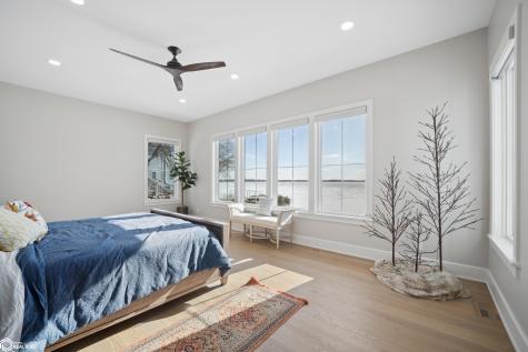 1811 N Shore Drive Clear Lake IA 50428