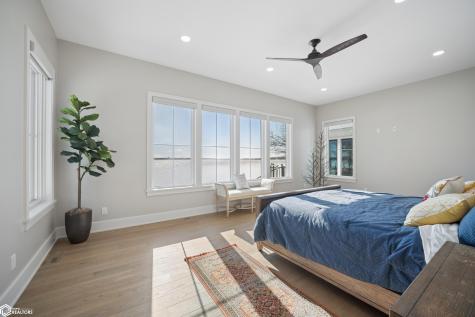 1811 N Shore Drive Clear Lake IA 50428