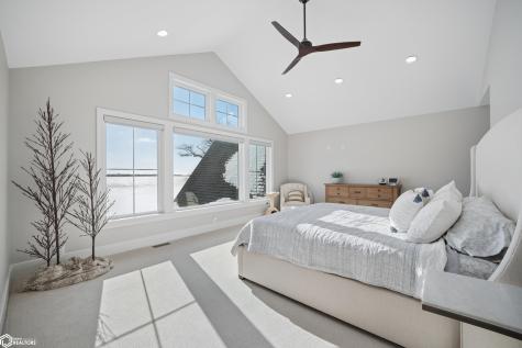 1811 N Shore Drive Clear Lake IA 50428