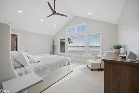 1811 N Shore Drive Clear Lake IA 50428