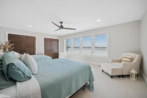1811 N Shore Drive Clear Lake IA 50428