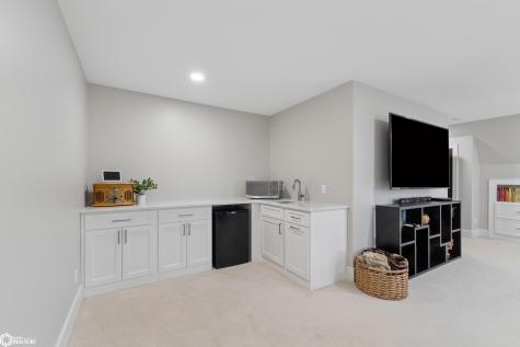 1811 N Shore Drive Clear Lake IA 50428