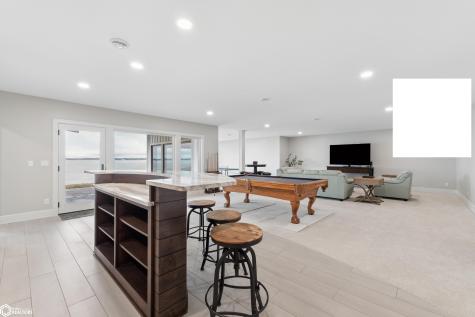 1811 N Shore Drive Clear Lake IA 50428