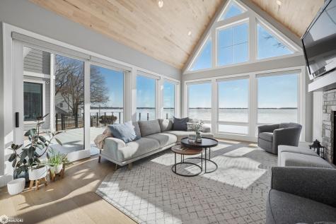1811 N Shore Drive Clear Lake IA 50428