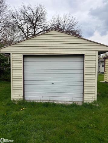 903 2nd Avenue NE Clarion IA 50525