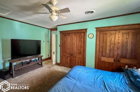 602 Central Avenue E Hampton IA 50441