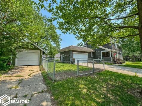 602 Central Avenue E Hampton IA 50441