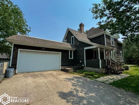 602 Central Avenue E Hampton IA 50441