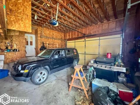 602 Central Avenue E Hampton IA 50441