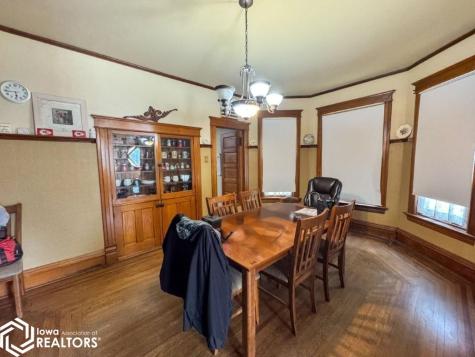 602 Central Avenue E Hampton IA 50441