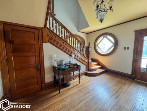 602 Central Avenue E Hampton IA 50441