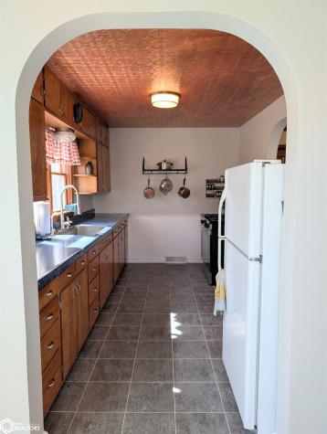 570 310th Street Woden IA 50484