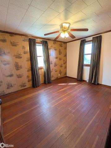 570 310th Street Woden IA 50484