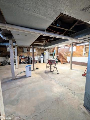 570 310th Street Woden IA 50484