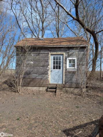 570 310th Street Woden IA 50484
