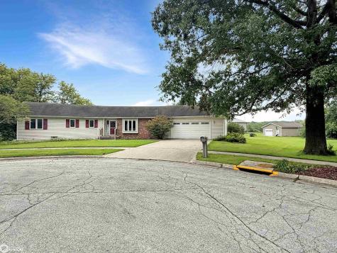 1319 Scenic View Drive Iowa Falls IA 50126