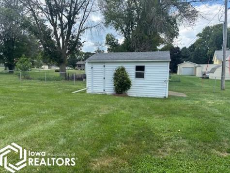 571 2nd Street SE Britt IA 50423