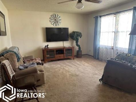 571 2nd Street SE Britt IA 50423