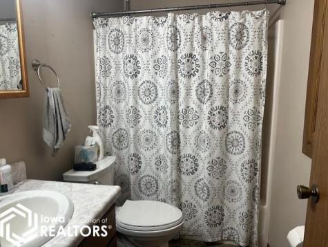 571 2nd Street SE Britt IA 50423