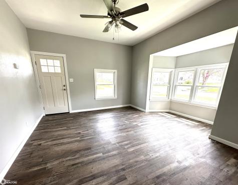 803 Oak Street Iowa Falls IA 50126