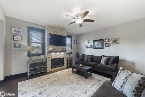 222 Thompson Street Sheffield IA 50475