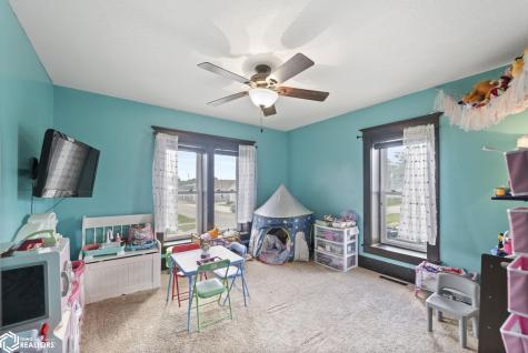 222 Thompson Street Sheffield IA 50475