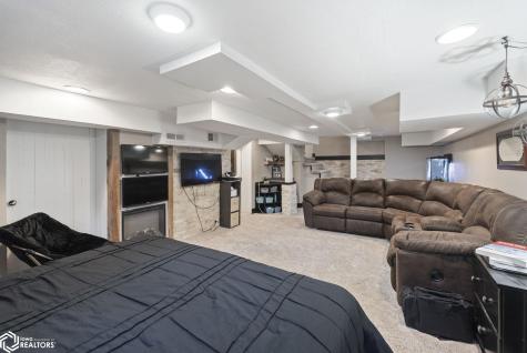 222 Thompson Street Sheffield IA 50475