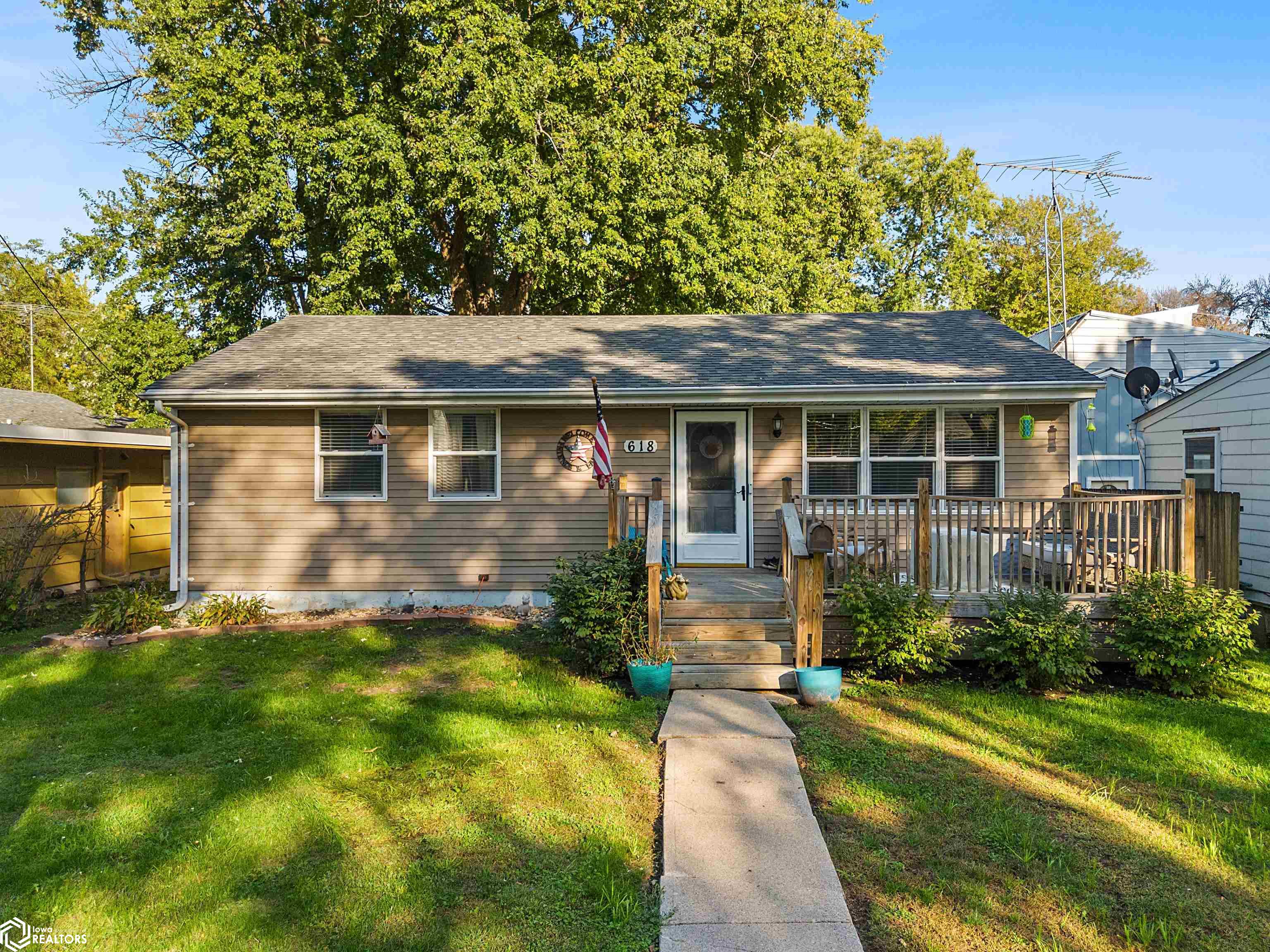 618 S 13th Clear Lake IA 50428