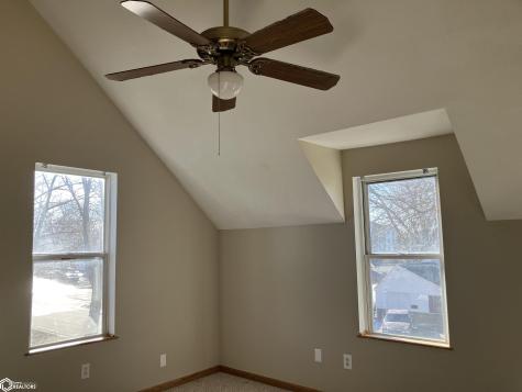 704 8th Avenue N Clear Lake IA 50428