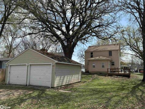 704 8th Avenue N Clear Lake IA 50428