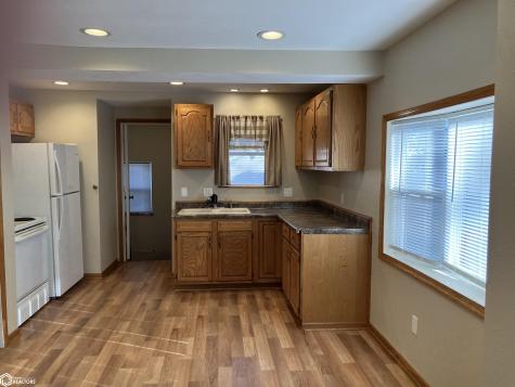 704 8th Avenue N Clear Lake IA 50428