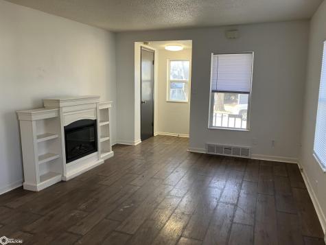 704 8th Avenue N Clear Lake IA 50428