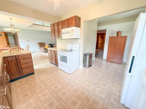 1706 N Federal Street Hampton IA 50441