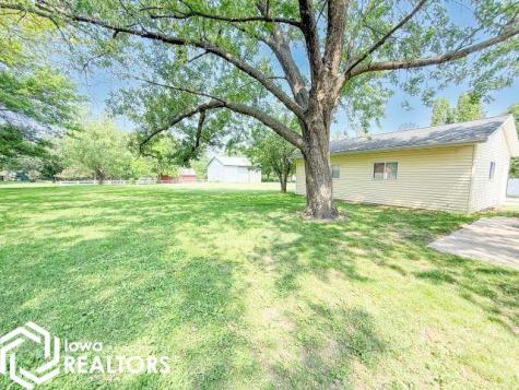 1706 N Federal Street Hampton IA 50441