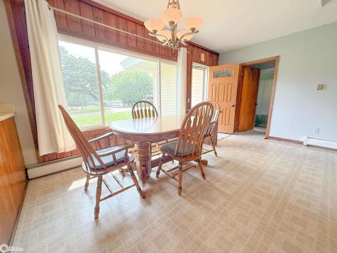 1706 N Federal Street Hampton IA 50441