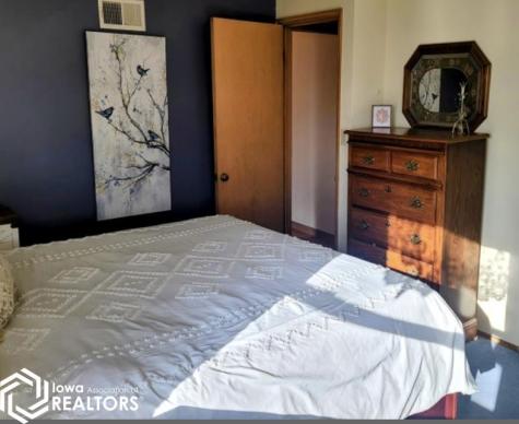 1045 Rake Avenue Belmond IA 50421