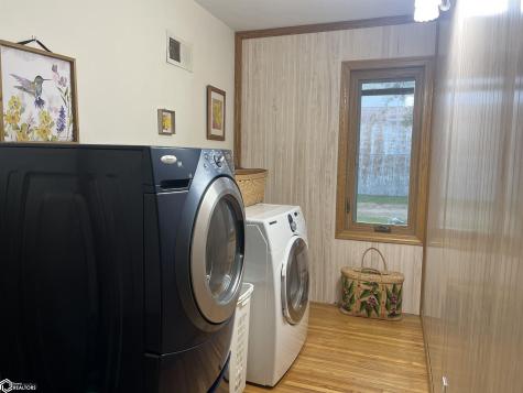 1045 Rake Avenue Belmond IA 50421