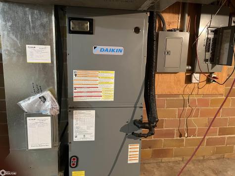 1045 Rake Avenue Belmond IA 50421