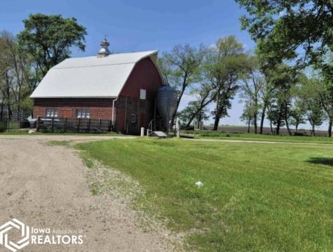 1045 Rake Avenue Belmond IA 50421