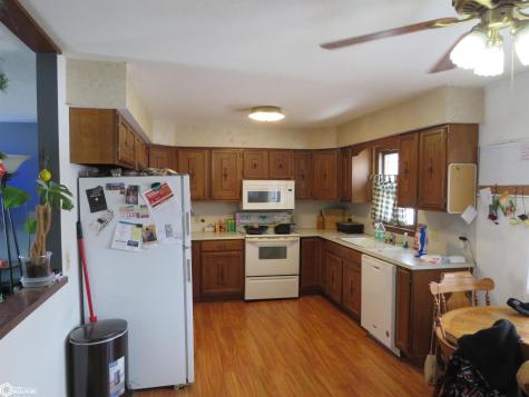 307 12th Avenue NE Hampton IA 50441