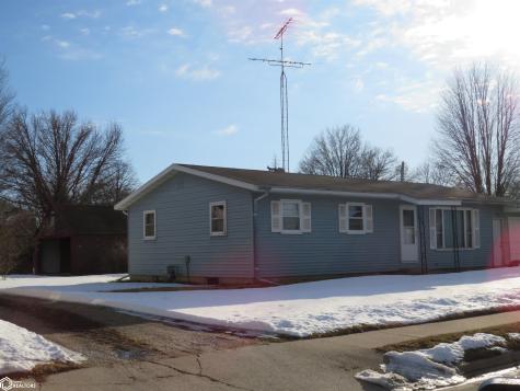 307 12th Avenue NE Hampton IA 50441