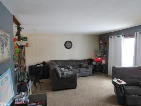 307 12th Avenue NE Hampton IA 50441