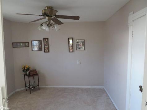 307 12th Avenue NE Hampton IA 50441