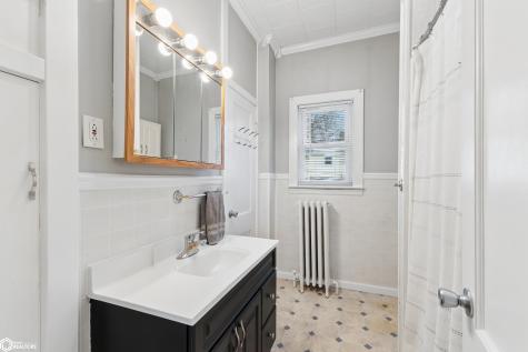 726 S 4th Street Forest City IA 50436