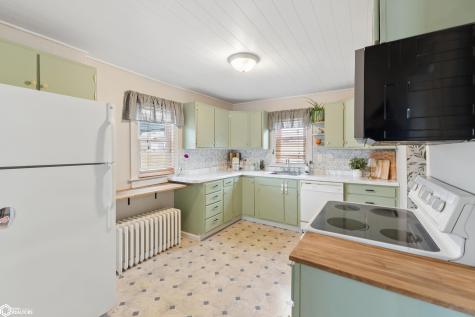 726 S 4th Street Forest City IA 50436