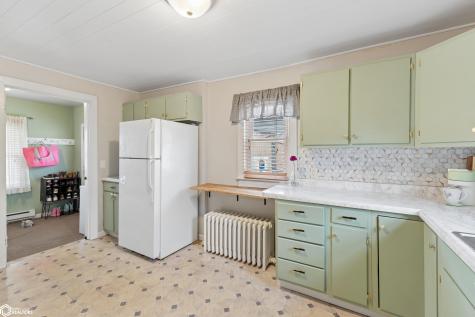 726 S 4th Street Forest City IA 50436