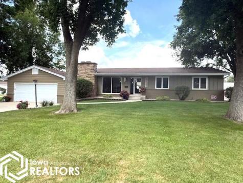 1003 NE 2nd Avenue Clarion IA 50525