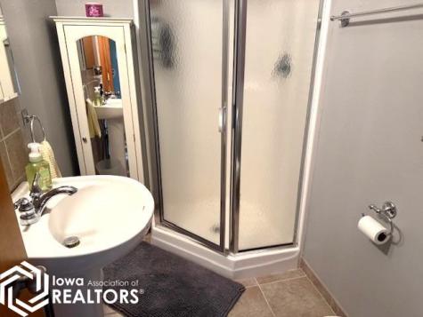 1003 NE 2nd Avenue Clarion IA 50525