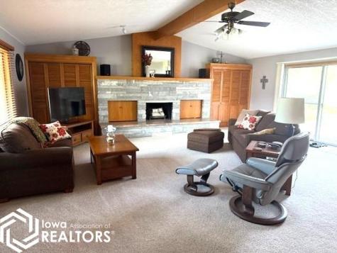1003 NE 2nd Avenue Clarion IA 50525
